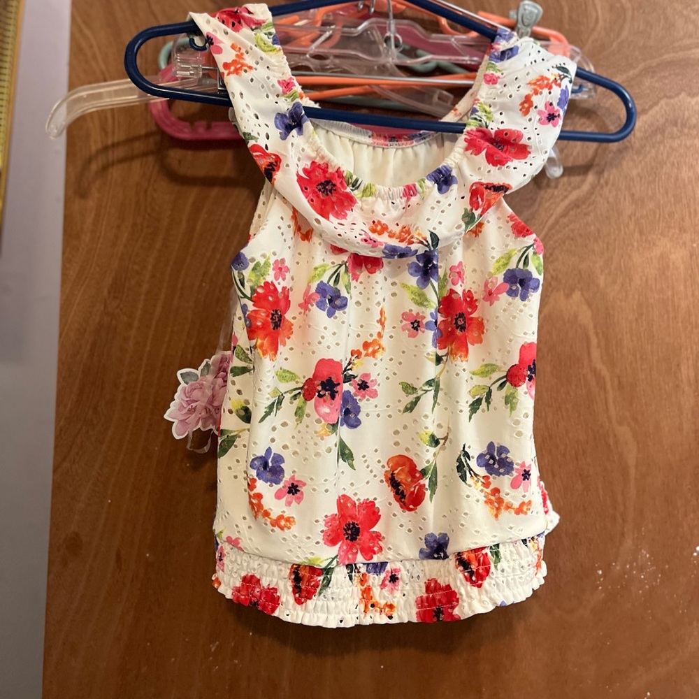 Floral Kids Sleeveless Top Between girl’s size 10 NWT